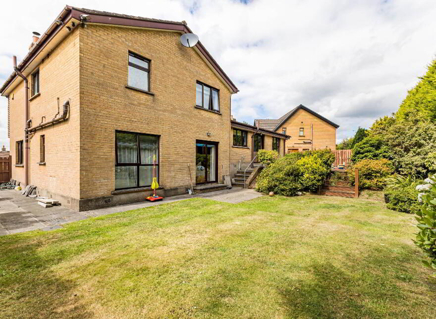 32 Laurelgrove Park, Belfast, BT8 6ZH