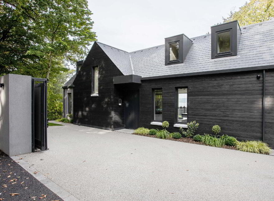 26 Clanbrassil Road, Cultra, Holywood, BT18 0AR