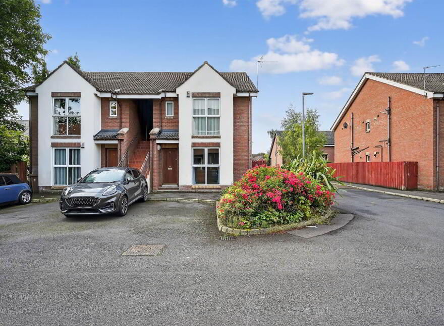 9 Barnetts Chase, Belfast, BT5 7BF photo