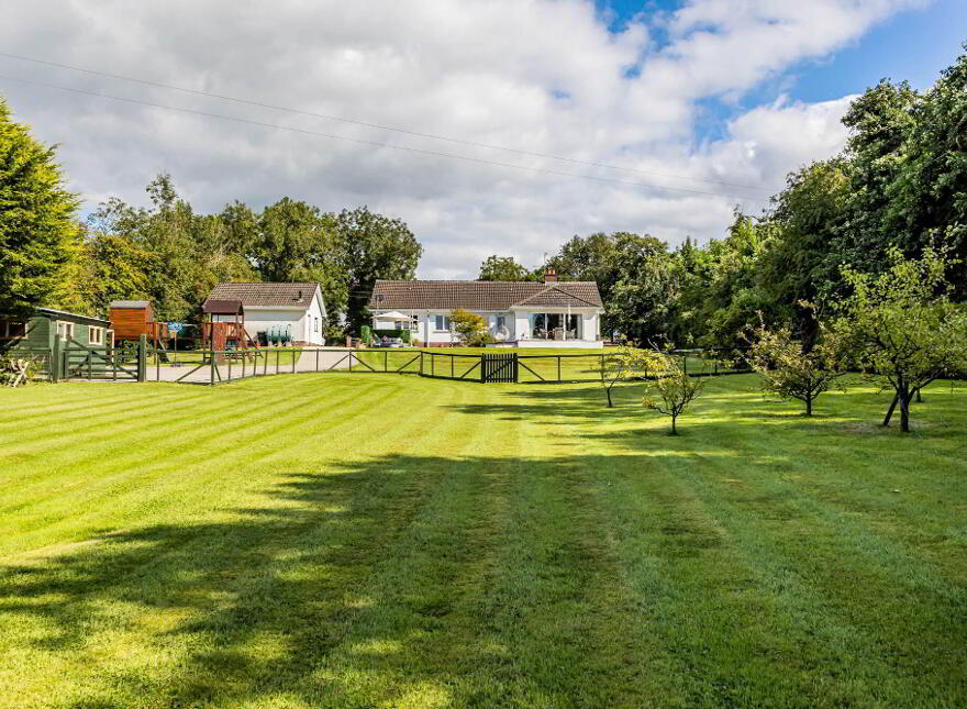 1a Moss Road, Stoneyford, Lisburn, BT28 3XJ