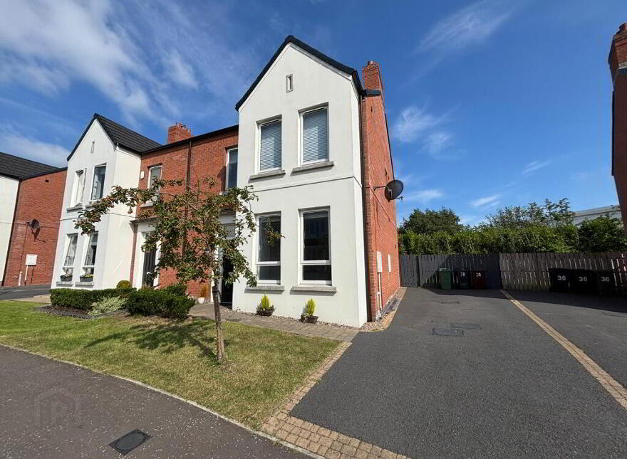 38 Wyncroft Crescent, Lisburn, BT28 2AT
