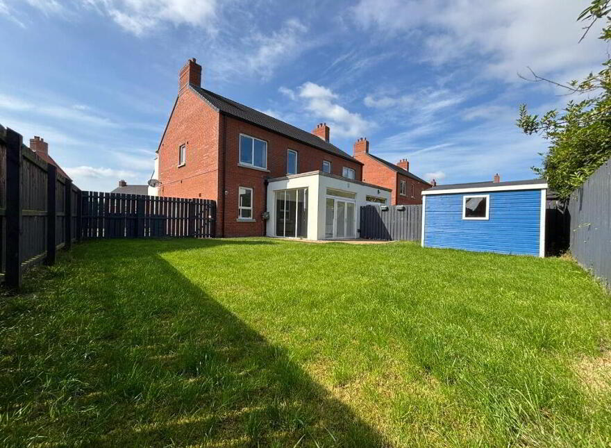 38 Wyncroft Crescent, Lisburn, BT28 2AT