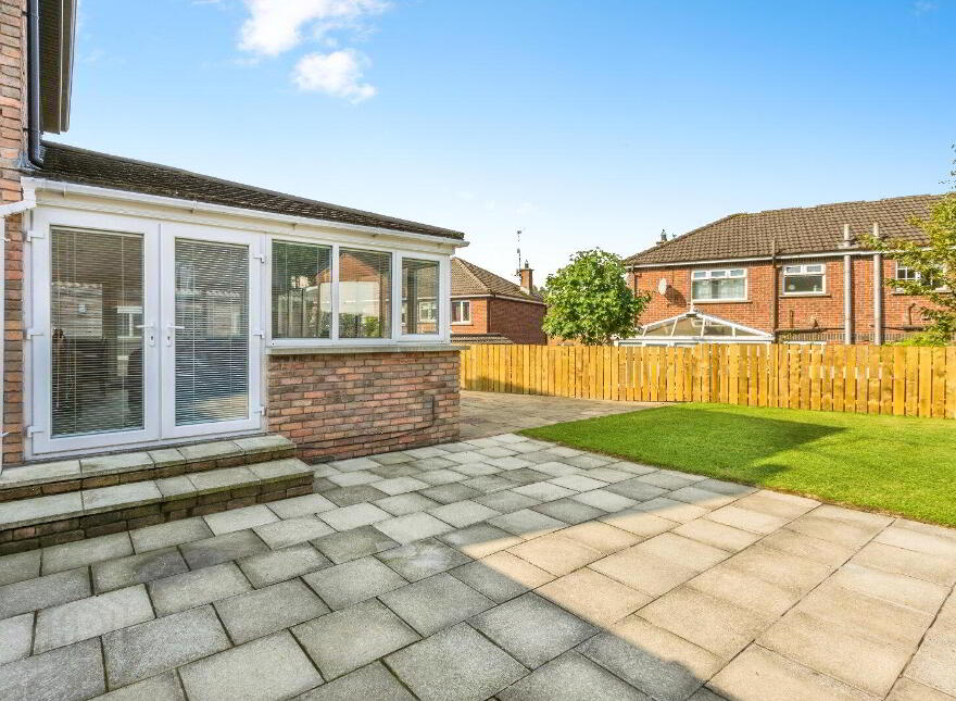 6 Rosewood Glen, Lisburn, BT28 2FH