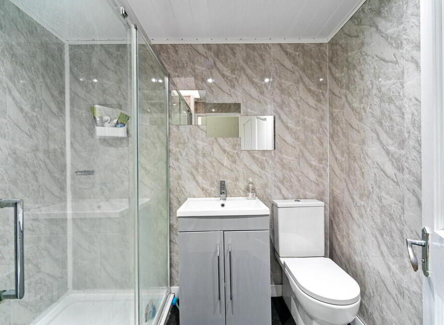 130 Erinvale Drive, Belfast, BT10 0GF