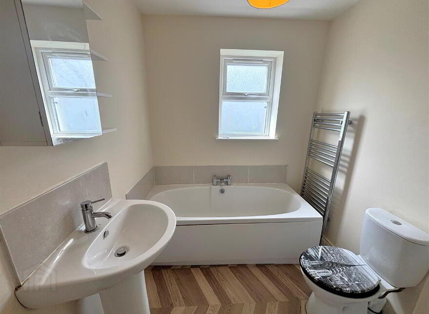 8 Rosemount Gardens, Belfast, BT15 5AG