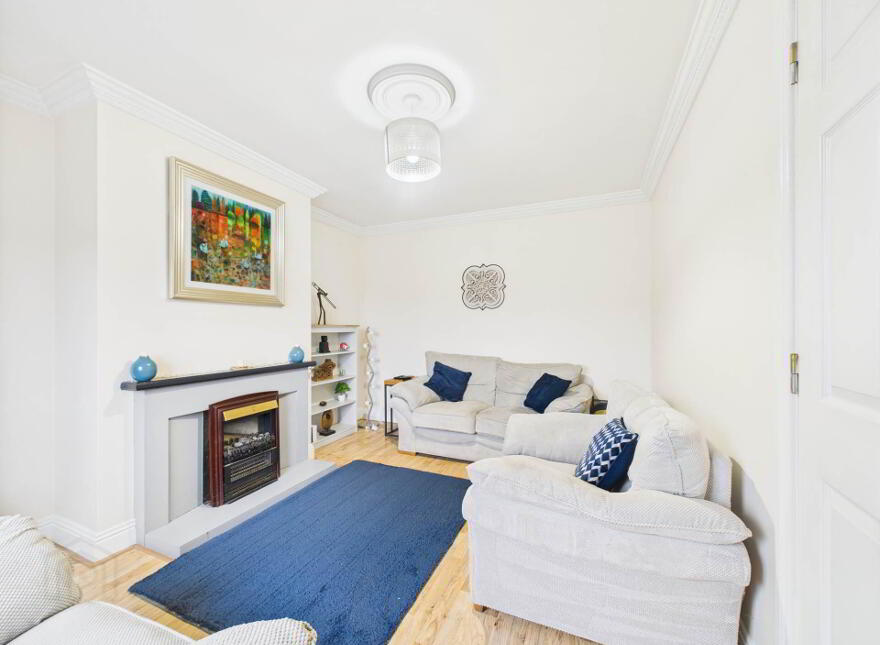 4 Riverside Mews, South Quay, Carrick-On-Suir, E32RK88