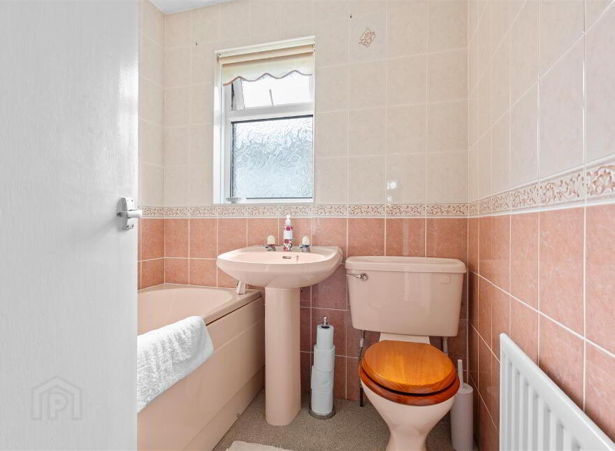 90 Drumadoon Drive, Dundonald, Belfast, BT16 2PR