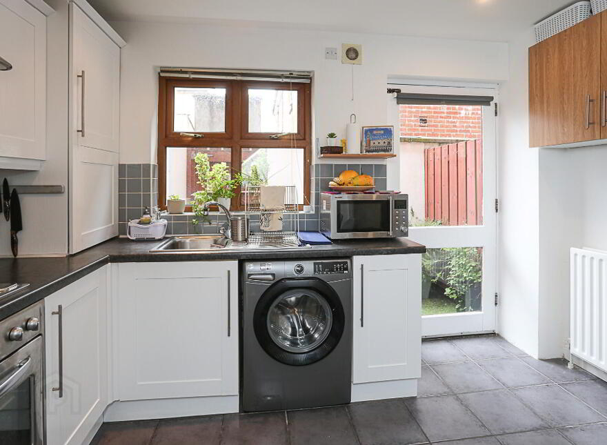 1e Clara Avenue, Belfast, BT5 5ER