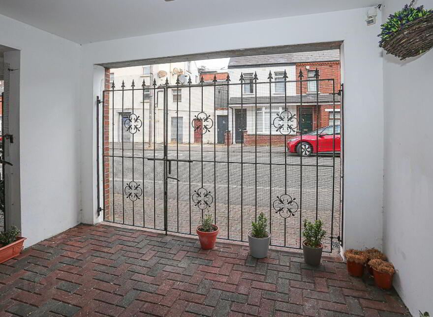 1e Clara Avenue, Belfast, BT5 5ER