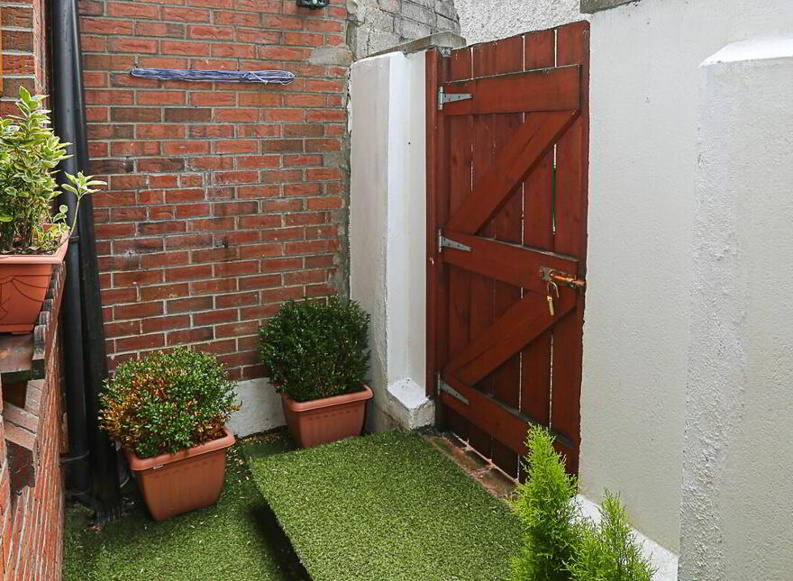 1e Clara Avenue, Belfast, BT5 5ER