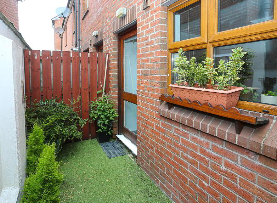 1e Clara Avenue, Belfast, BT5 5ER