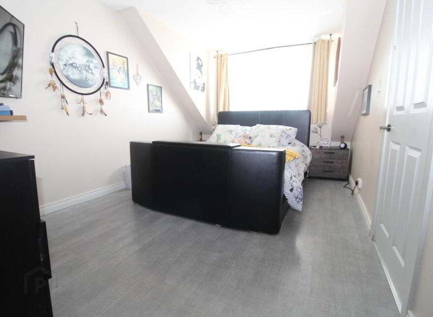 10 Fernmore Avenue, Bangor, BT19 6EH