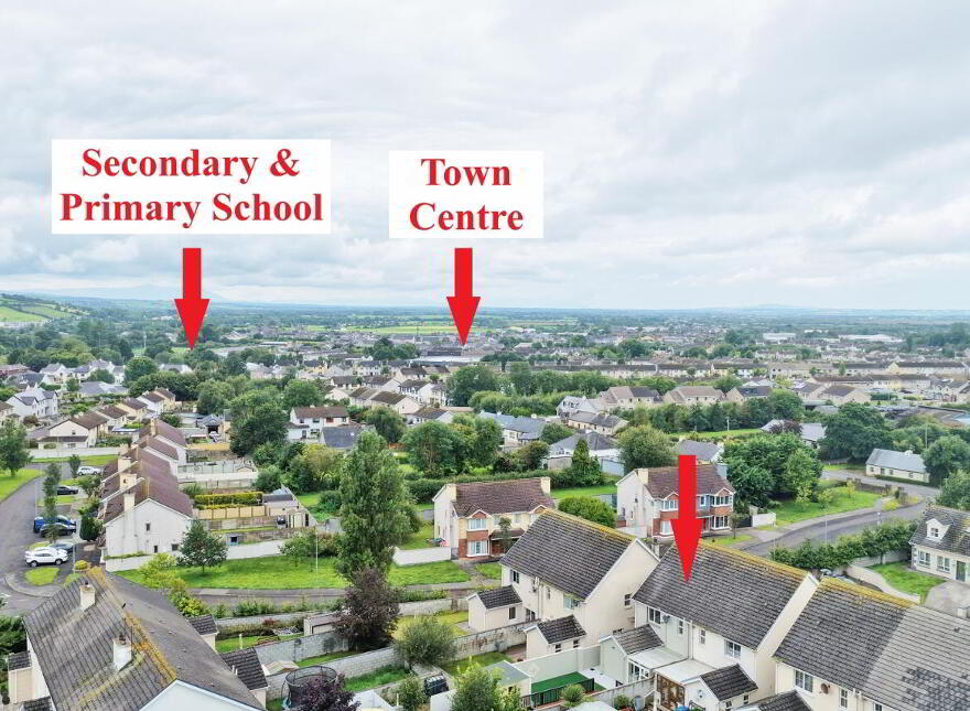28 Cois Baile, Ballygologue Rd, Listowel, V31K160