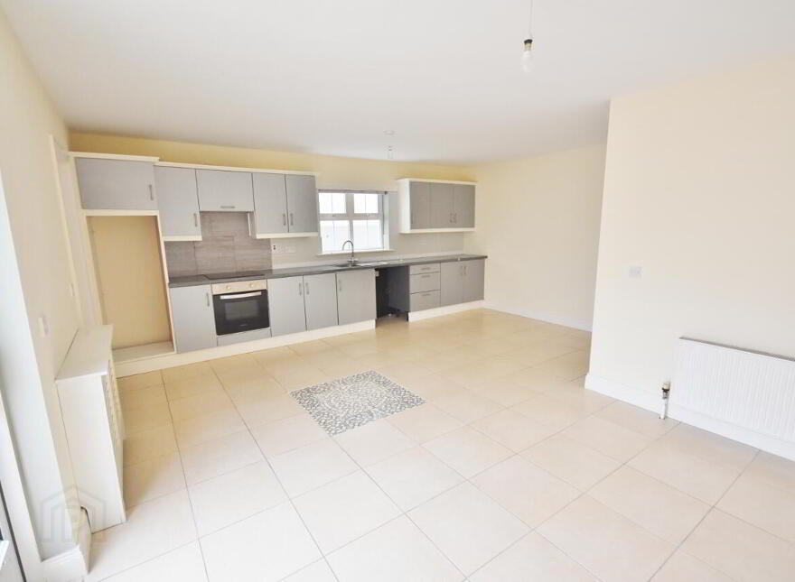 28 Cois Baile, Ballygologue Rd, Listowel, V31K160