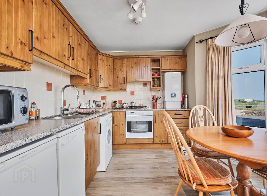 1 Bayhead House, Portballintrae, BT57 8PW