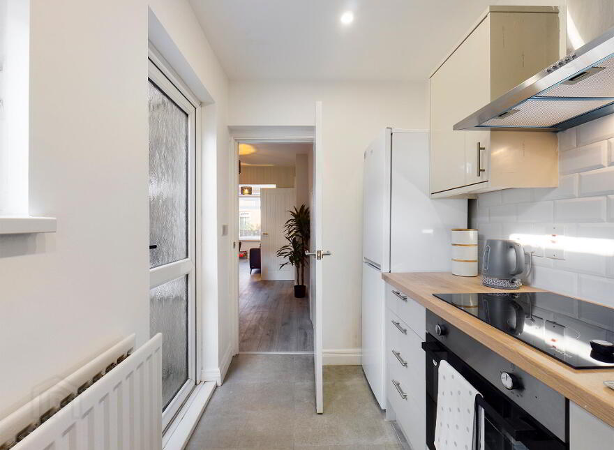 99 Broadway, Belfast, BT12 6HX