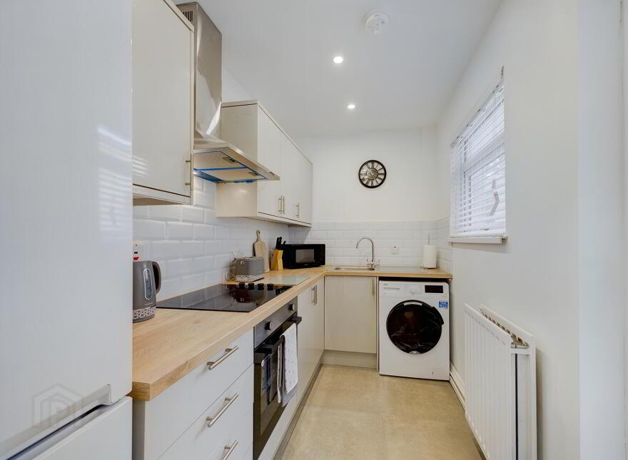 99 Broadway, Belfast, BT12 6HX