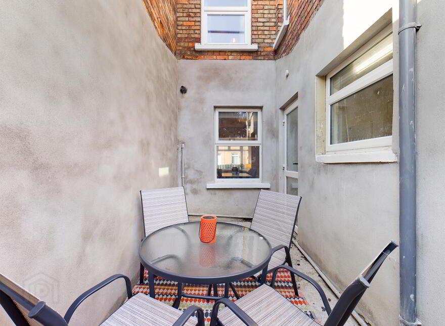 99 Broadway, Belfast, BT12 6HX