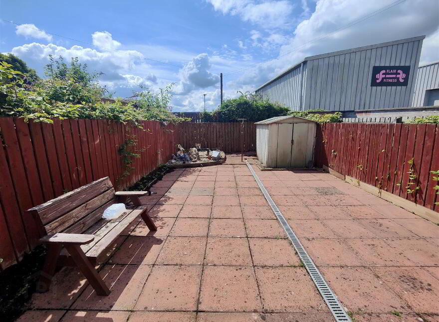 8 Ballygomartin Road, Belfast, BT13 3LD