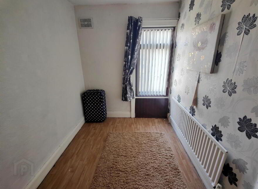 8 Ballygomartin Road, Belfast, BT13 3LD