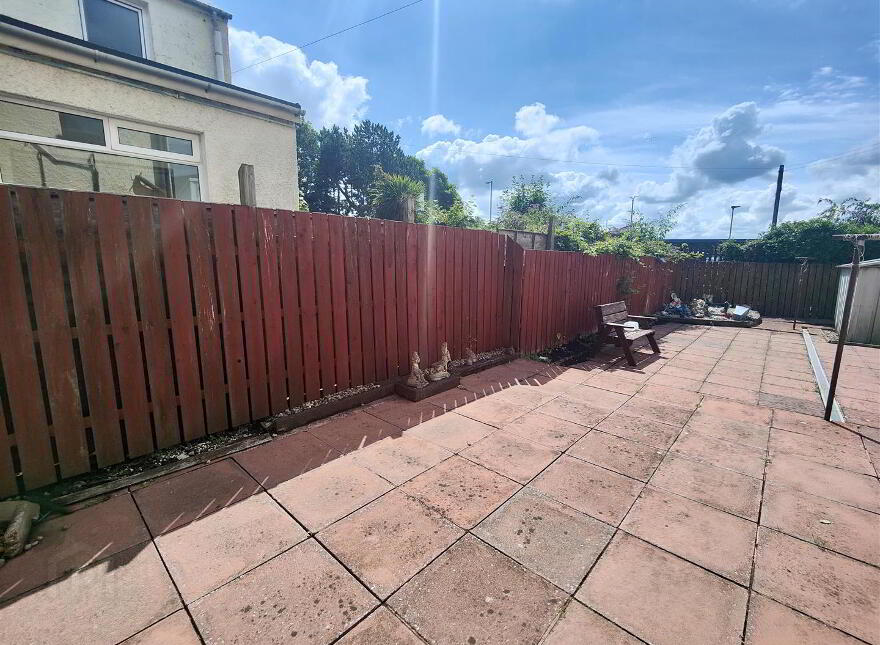 8 Ballygomartin Road, Belfast, BT13 3LD