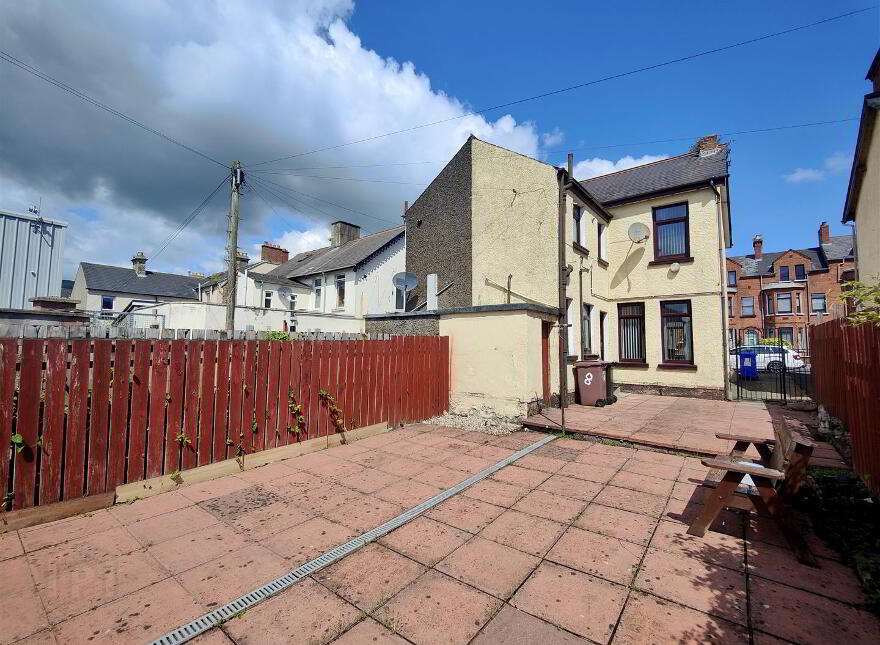 8 Ballygomartin Road, Belfast, BT13 3LD