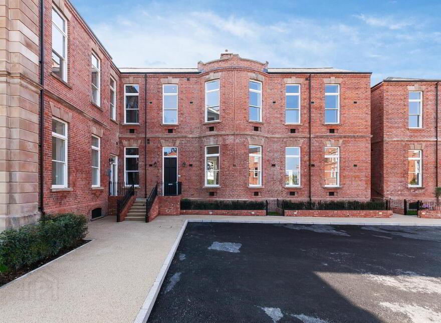18 Ishbel Mews, Belfast, BT8 8FZ