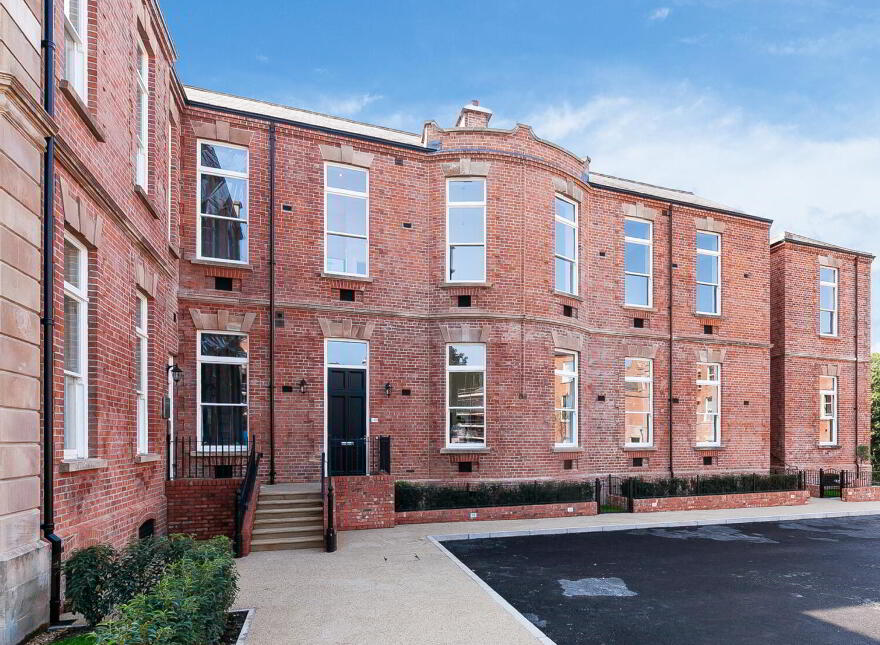 18 Ishbel Mews, Belfast, BT8 8FZ