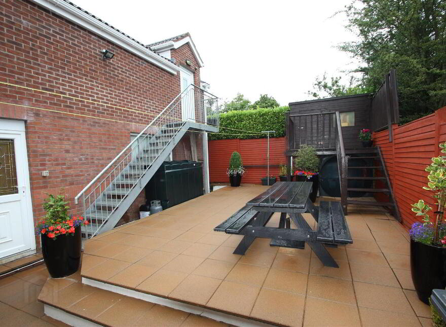 12 Ashburn, Ballynahinch, BT24 8DQ