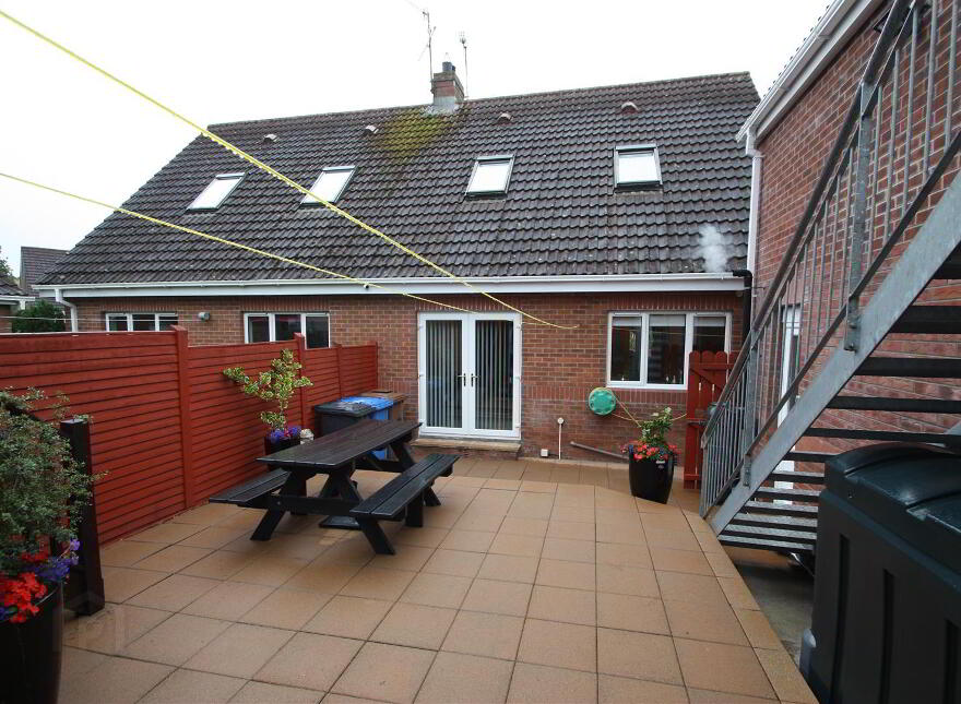 12 Ashburn, Ballynahinch, BT24 8DQ