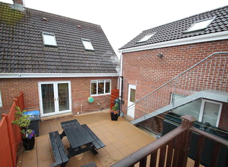 12 Ashburn, Ballynahinch, BT24 8DQ