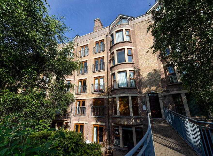 Flat 55 841c Lisburn Road, Belfast, BT9 7GY