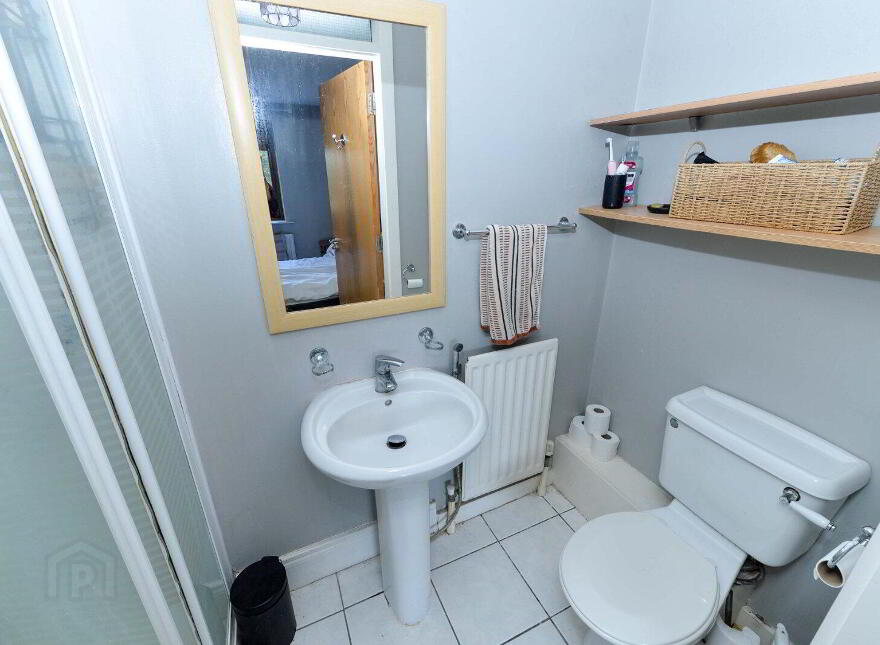 Flat 55 841c Lisburn Road, Belfast, BT9 7GY