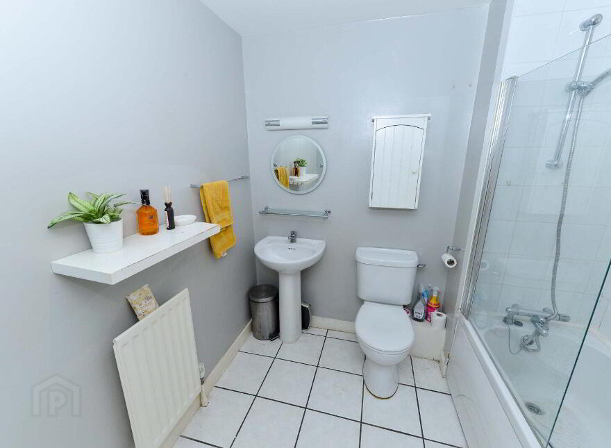 Flat 55 841c Lisburn Road, Belfast, BT9 7GY