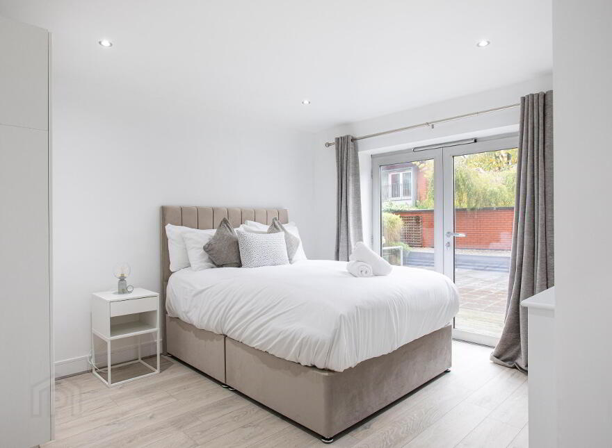 Apartment 17 South Studios 85 Tate's Avenue, Belfast, BT9 7BS