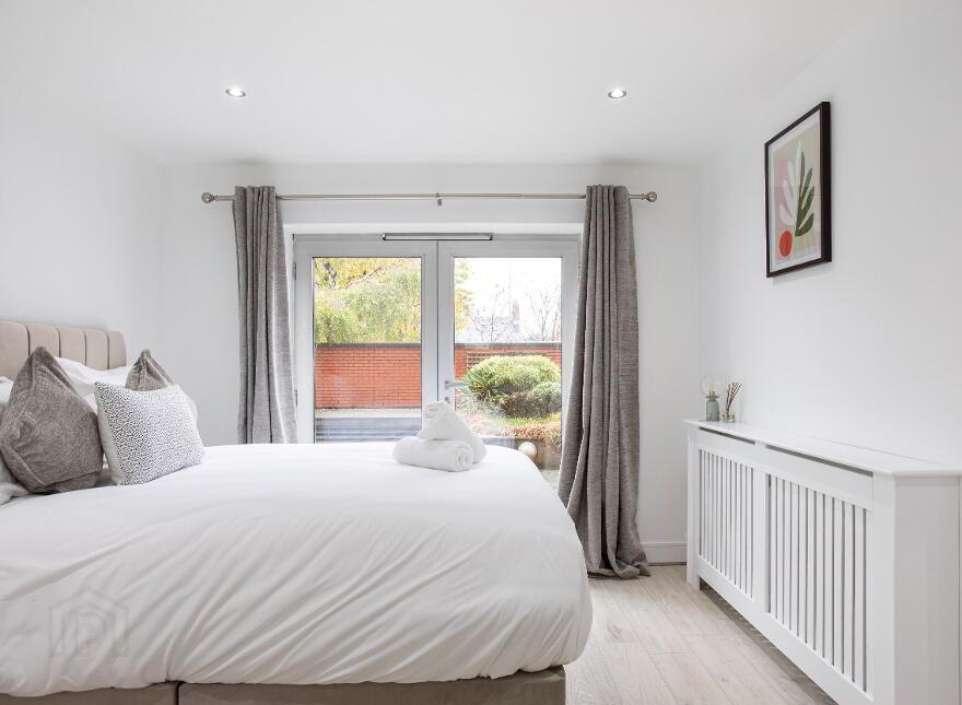 Apartment 17 South Studios 85 Tate's Avenue, Belfast, BT9 7BS