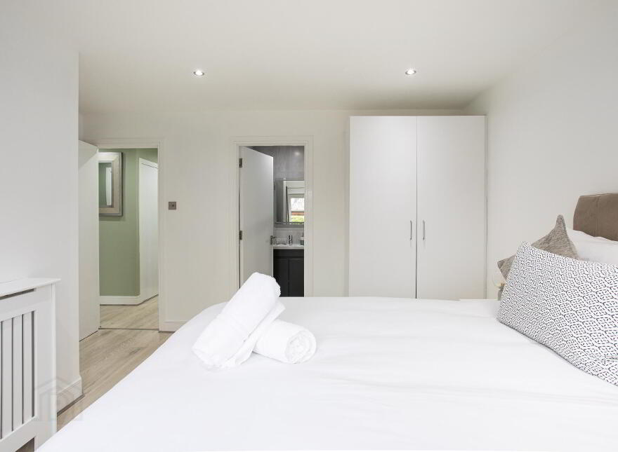 Apartment 17 South Studios 85 Tate's Avenue, Belfast, BT9 7BS