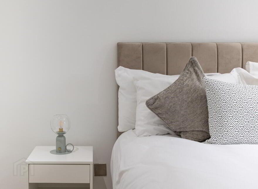 Apartment 17 South Studios 85 Tate's Avenue, Belfast, BT9 7BS