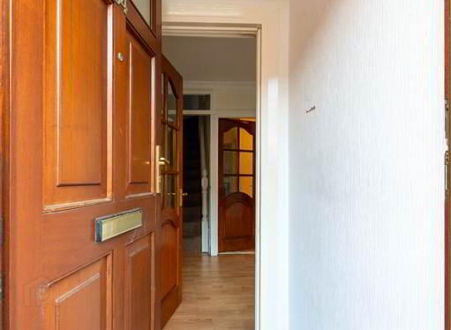 34 Beechmount Parade, Belfast, BT12 7LW