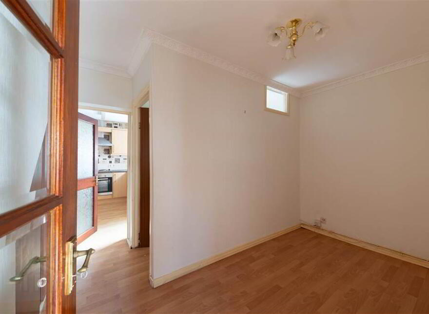 34 Beechmount Parade, Belfast, BT12 7LW