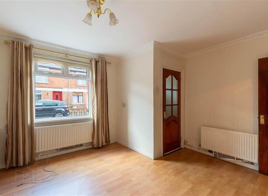 34 Beechmount Parade, Belfast, BT12 7LW