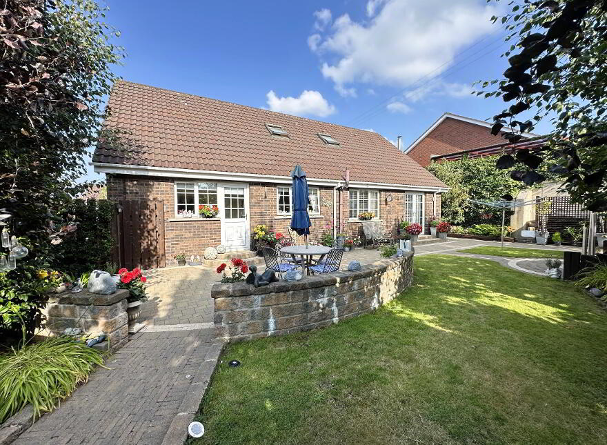 77 Rathview, Banbridge, BT32 4PY