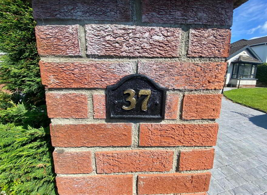 37 Woodbrook, Buncrana Road, Derry