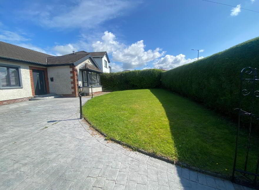 37 Woodbrook, Buncrana Road, Derry photo