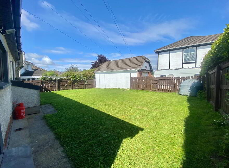 37 Woodbrook, Buncrana Road, Derry