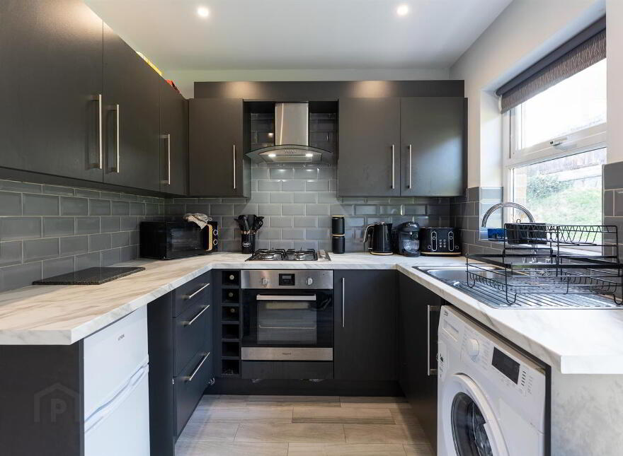 Apt 5 Glen Vale, 43 Glen Road, Comber, BT23 5LL