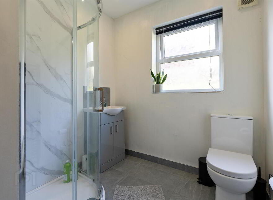 Apt 5 Glen Vale, 43 Glen Road, Comber, BT23 5LL