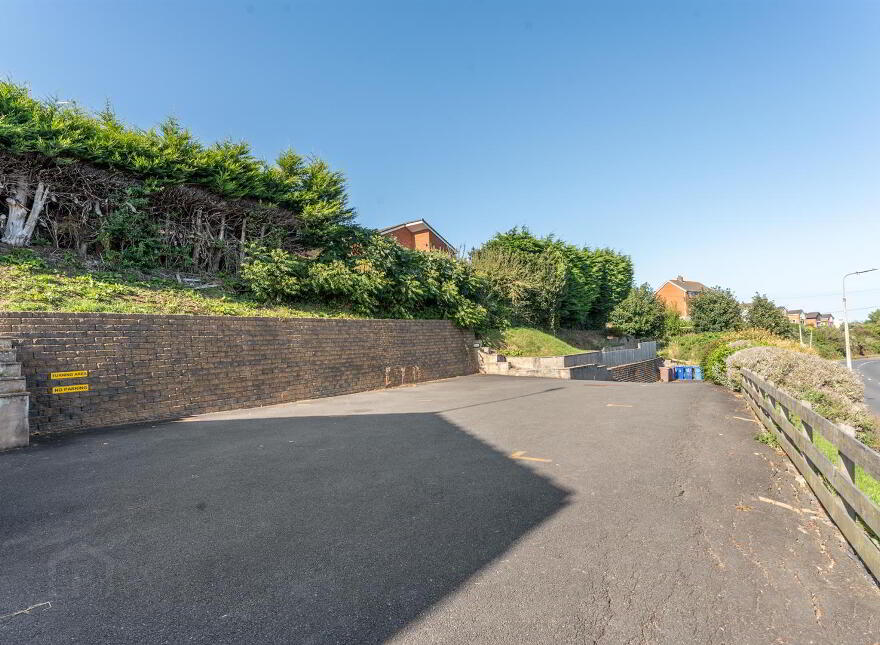 Apt 5 Glen Vale, 43 Glen Road, Comber, BT23 5LL