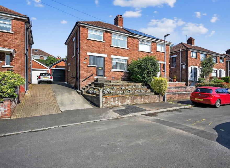 26 Orangefield Gardens, Belfast, BT5 6DP photo