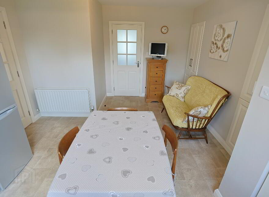 6 School Road, Newtownhamilton, Newry, BT35 0DQ